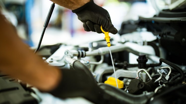 Por Qué el Cambio de Aceite y Filtros es Esencial para Cuidar tu Coche